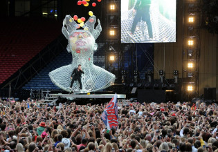 Είδηση βόμβα: Σούπερ σταρ της ποπ θέλει να τραγουδήσει στη σκηνή της Eurovision