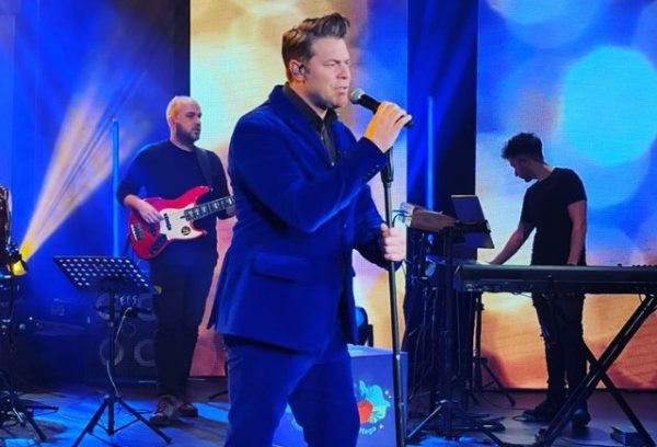 Χρήστος Χολίδης: Ετοιμάζεται να παντρευτεί την αγαπημένη του