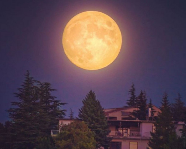 Ποια ζώδια θα «μαρτυρήσουν» με την πανσέληνο Ιουνίου;