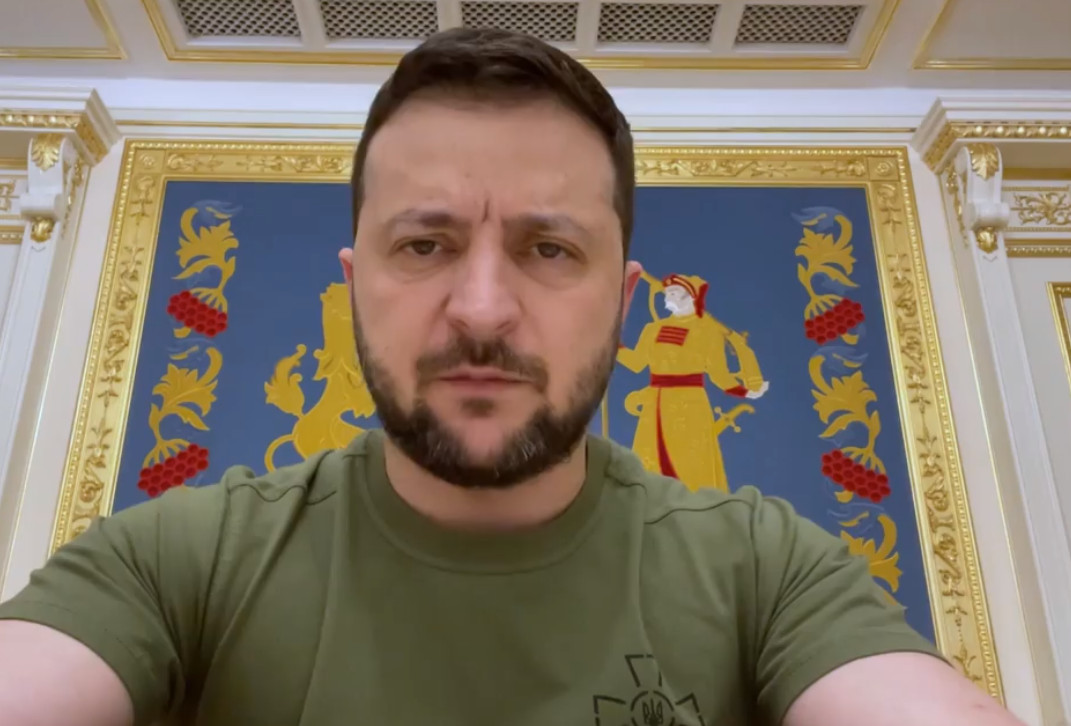 Ζελένσκι: Διαψεύδει ότι προελαύνουν οι Ρώσοι στο Ντονμπάς - «Η ηρωική υπεράσπιση συνεχίζεται»