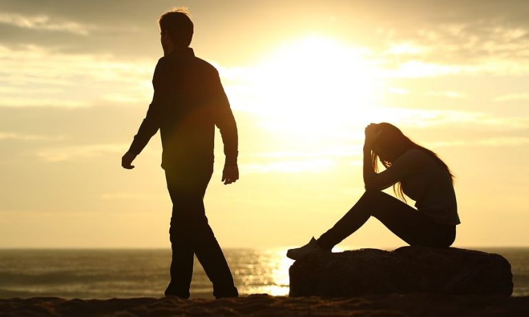 Κρήτη: Απίστευτο σκηνικό στην Κρήτη μεταξύ 20χρονης και του 65χρονου συντρόφου της