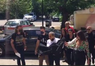 Θέμης Αδαμαντίδης: Στον εισαγγελέα ο τραγουδιστής – «Καλώς τα παιδιά» είπε στους δημοσιογράφους