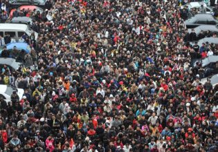 Δημογραφικό: Σκληρή μάχη δίνουν Κίνα και Ινδία για τον τίτλο της πολυπληθέστερης χώρας