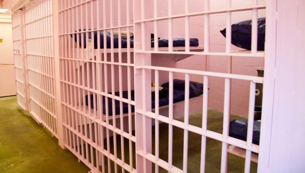 Φυλακή: Ένα ψυχολογικό πείραμα με αμφιλεγόμενα αποτελέσματα