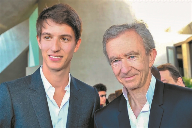 Η νέα γενιά των Αρνό παίρνει το τιμόνι