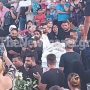Βόλος: Σπαρακτικές στιγμές στην κηδεία της 14χρονης που πέθανε μετά από 4 μήνες στη ΜΕΘ