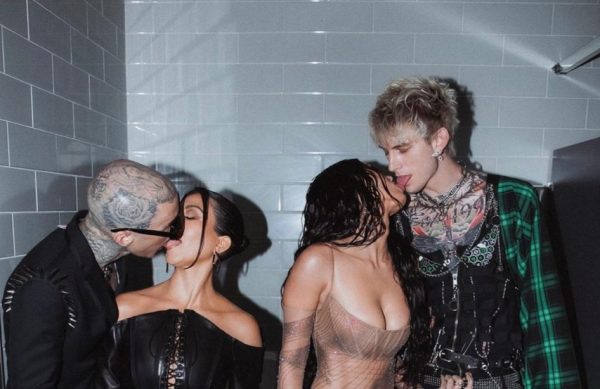 Η δημόσια έκφραση λαγνείας πουλάει -κυρίως στο ίνσταγκραμ