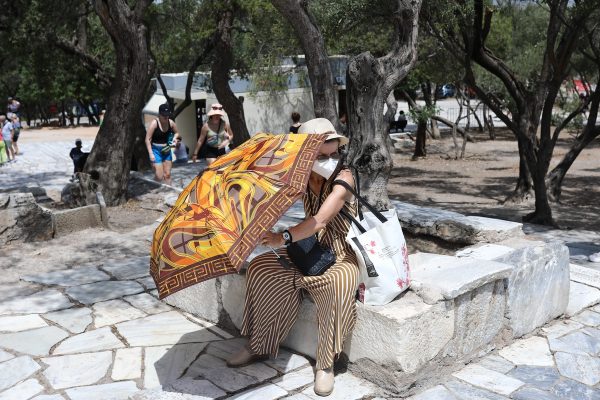 Κοροναϊός: Στο «κόκκινο» Κυκλάδες και Σποράδες – Πότε να περιμένουμε αποκλιμάκωση των κρουσμάτων – Η πρόβλεψη Πλεύρη