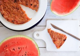 Καρπουζόπιτα ή καρπουζένια: Μία πίτα γλυκιά και γεμάτη καλοκαίρι