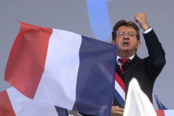 Γαλλία: Η Βουλή απέρριψε την πρόταση μομφής στην κυβέρνηση