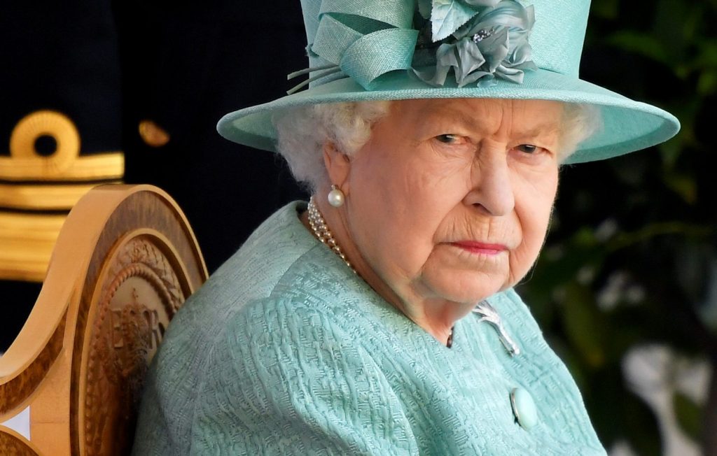 Βασίλισσα Ελισάβετ: Στο φως η «μυστική» ασυλία της από 160 νόμους
