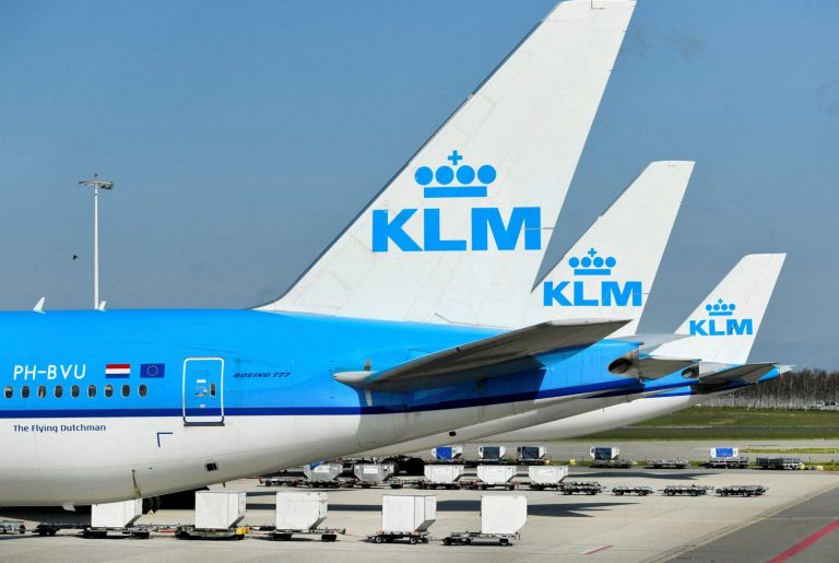 Κλιματική αλλαγή: Η KLM πρώτη αεροπορική εταιρεία που δέχεται μήνυση για greenwashing