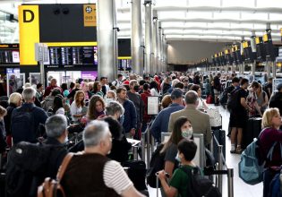 Λονδίνο: Ορίστηκε πλαφόν στους 100.000 επιβάτες ανά ημέρα στο αεροδρόμιο του Χίθροου