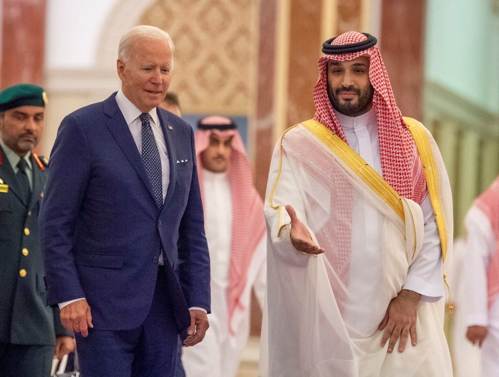 Σε διπλό ταμπλό Σαουδική Αραβία και ΗΑΕ – Η δύσκολη αποστολή του Μπάιντεν