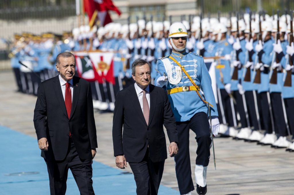 Ερντογάν: Προσπαθεί να δημιουργήσει ένταση μεταξύ Ελλάδας – Ιταλίας