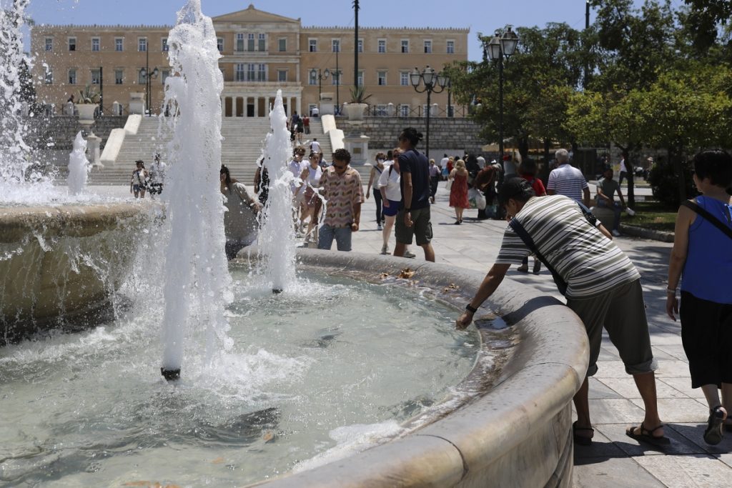 Δήμος Αθηναίων: Ανοίγουν επτά κλιματιζόμενοι χώροι για την προστασία των πολιτών από τον καύσωνα