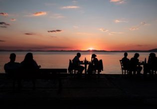 Νέο voucher διακοπών από τις 25 Ιουλίου – Οι δικαιούχοι