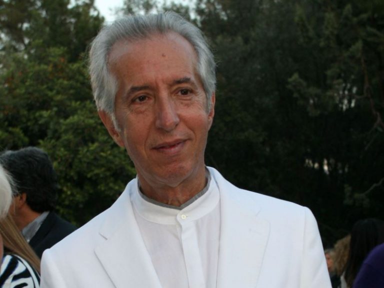 Ερχεται ο φίλος μας