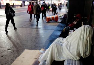 Νέες επιθέσεις κατά αστέγων στη Νέα Υόρκη: Άγνωστος μαχαίρωσε τρία άτομα