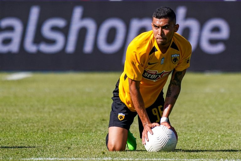 Με το… καλησπέρα ο Πινέδα «δικαίωσε» τον Αλμέιδα