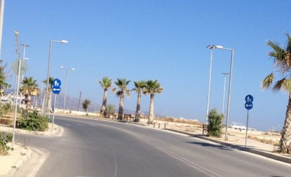 Ηράκλειο: Δίχρονο κοριτσάκι που χάθηκε στην παραλιακή βρέθηκε από τουρίστες