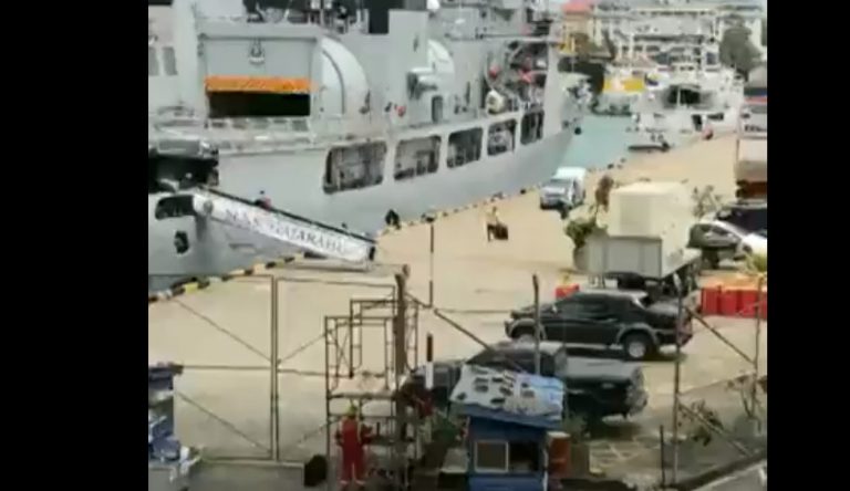 Σρι Λάνκα: Στις φλόγες η κατοικία του πρωθυπουργού μετά την εισβολή διαδηλωτών