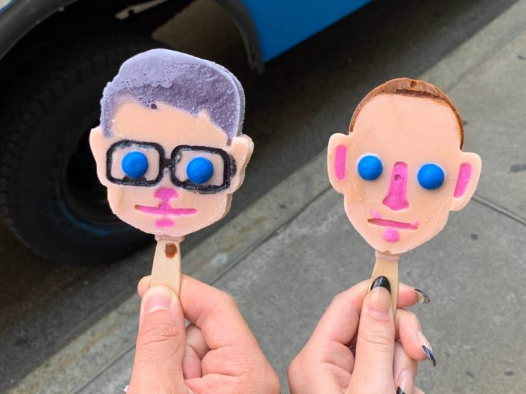 «Eat the rich»: Μασκ, Μπέζος και Γκέιτς κυκλοφορούν σε… παγωτά ξυλάκια