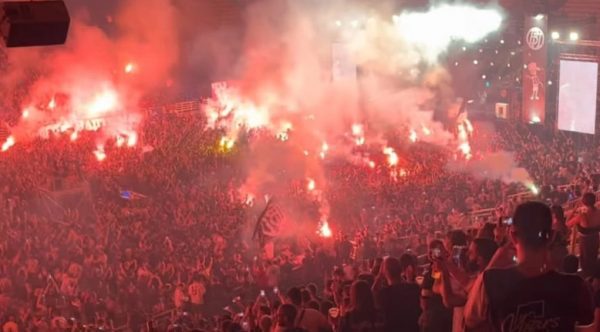 Μετά τον ΛΕΞ ήρθαν οι Βήτα Πεις: Σχεδόν 15.000 άτομα «γκρέμισαν» το κλειστό του ΟΑΚΑ