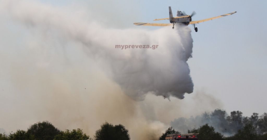 Πρέβεζα: Πυρκαγιά στην περιοχή της Βρυσούλας - Απειλεί οικισμό