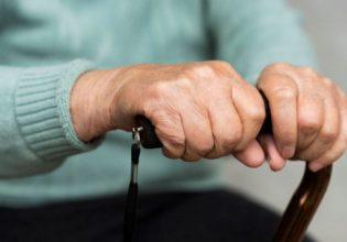 Θεσσαλονίκη: Ηλικιωμένη κατάφερε να ξεφύγει από τα δίχτυα κυκλώματος απατεώνων – Εξαπατούν με τροχαία-«μαϊμού»