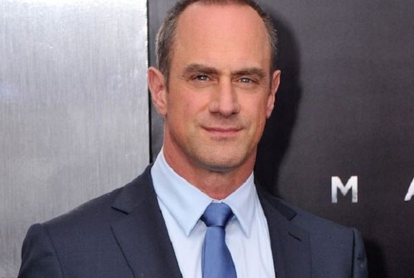 Νόμος και Τάξη: Εντυπωσιάζει ο πρωταγωνιστής της σειράς με πλάνα του σε βίντεο