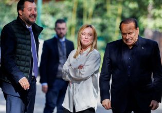Ιταλία: Το μεγάλο γεύμα του Μπερλουσκόνι – Πώς η Δεξιά εκτόπισε τον Μάριο Ντράγκι