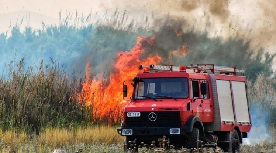 Φωτιά: Πάνω από 350 δασικές πυρκαγιές στη χώρα – Ποιες περιοχές είναι στο «κόκκινο» την Πέμπτη