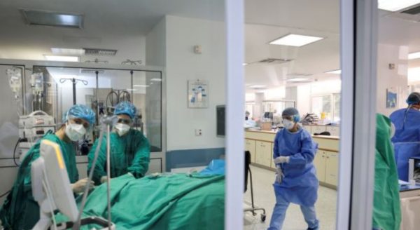 Μυτιλήνη: Πέθανε από κοροναϊό γιατρός του νοσοκομείου του νησιού