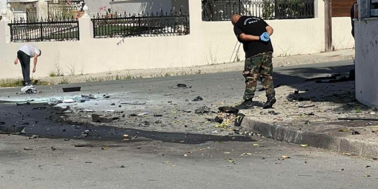 Κύπρος: Έκρηξη βόμβας σε εν κινήσει όχημα – Στο νοσοκομείο ο οδηγός