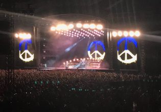 Ιστορική βραδιά στο OAKA: Scorpions και Alice Cooper μάγεψαν 30.000 θεατές – Εικόνες και βίντεο