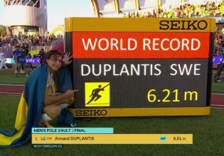 Μυθικός ο Ντουπλάντις: Πήρε το χρυσό με νέο παγκόσμιο ρεκόρ στο επί κοντώ