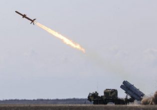 Ουκρανία: Οι ΗΠΑ υπόσχονται περισσότερη στρατιωτική βοήθεια στο Κίεβο