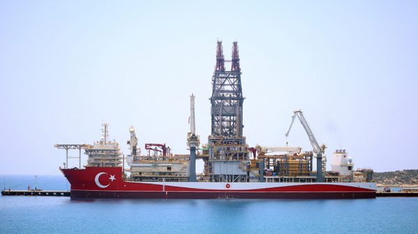 Η Τουρκία έβγαλε το γεωτρύπανο Abdulhamid Han στην Ανατολική Μεσόγειο