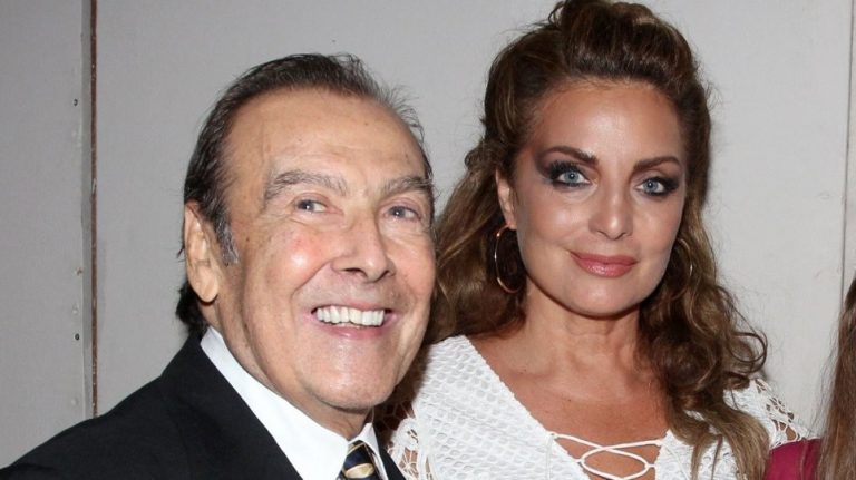 Τόλης Βοσκόπουλος: Ένας χρόνος από τον θάνατό του – Οι φωτογραφίες της Άντζελας Γκερέκου συγκινούν