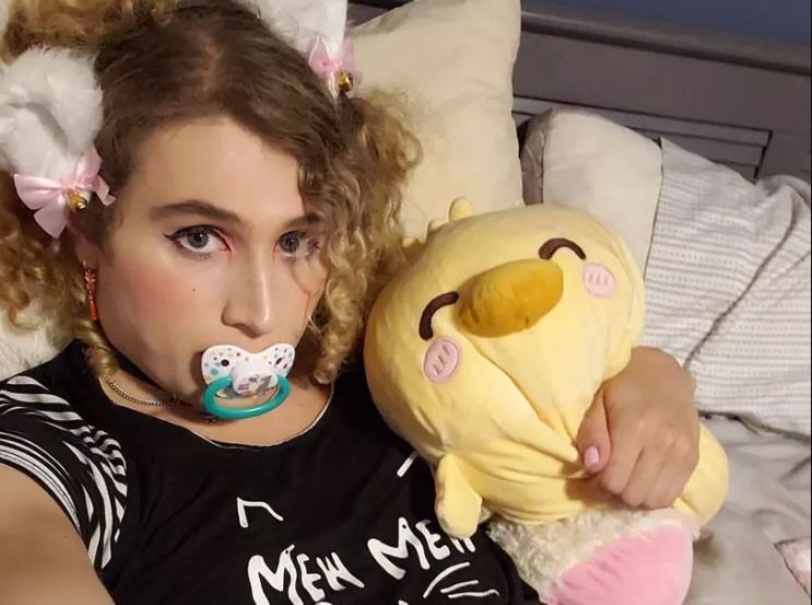 Αdult Baby – Diaper Love: Οι ενήλικες που αγαπούν να φορούν πάνες