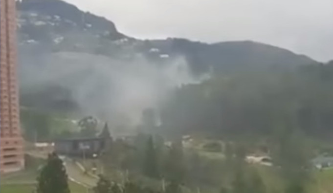 Κολομβία: Η αστυνομία έκαψε 1,5 τόνο μαριχουάνα και ο καπνός «έπνιξε» όλη την πόλη