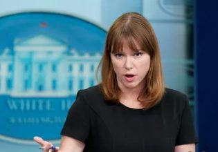 ΗΠΑ: Παραιτήθηκε η διευθύντρια επικοινωνίας του προέδρου Μπάιντεν, Κέιτ Μπέντινγκφιλντ