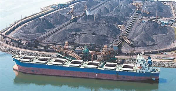 Ο άνθρακας «φρακάρει» τα λιμάνια της Ευρώπης
