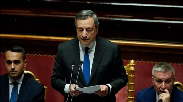 Ιταλία: Προς το προεδρικό μέγαρο ο Ντράγκι για να υποβάλει την παραίτησή του
