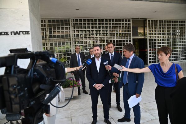 Ανδρουλάκης: «Δεν θα συμβιβαστώ με μισόλογα και υπεκφυγές» για την απόπειρα υποκλοπής