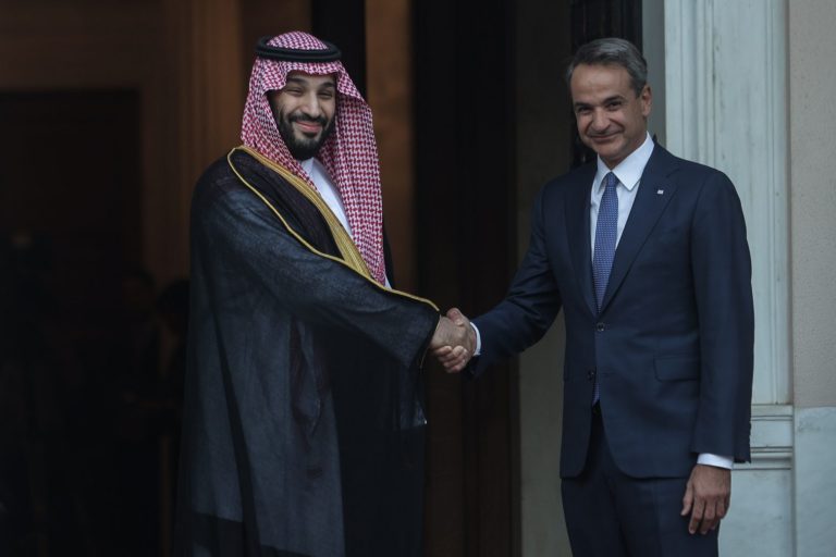 FAZ: Η Ελλάδα δίνει ευρωπαϊκό βήμα στον Σαουδάραβα πρίγκιπα, μπιν Σαλμάν