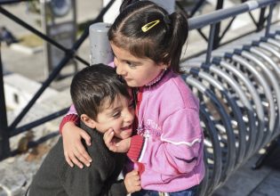 Προσφυγόπουλα: Χορήγηση ειδικής άδειας διαμονής στα ασυνόδευτα παιδιά ζητούν 44 ΜΚΟ