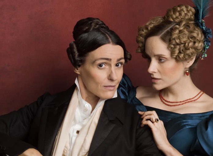 Gentleman Jack: «Μας άλλαξε κυριολεκτικά τη ζωή» – Τηλεθεατές παίρνουν το «όπλο» τους για τη σειρά που κόβεται