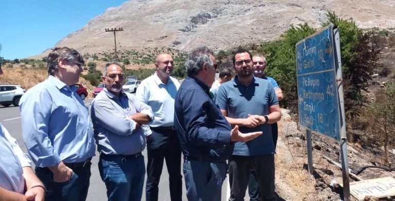 Ρέθυμνο: Οδοιπορικό κλιμακίου του ΠΑΣΟΚ, με επικεφαλής τον Ανδρέα Σπυρόπουλο, στις πυρόπληκτες περιοχές